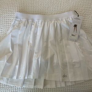 Alo yoga white varsity tennis skirt!